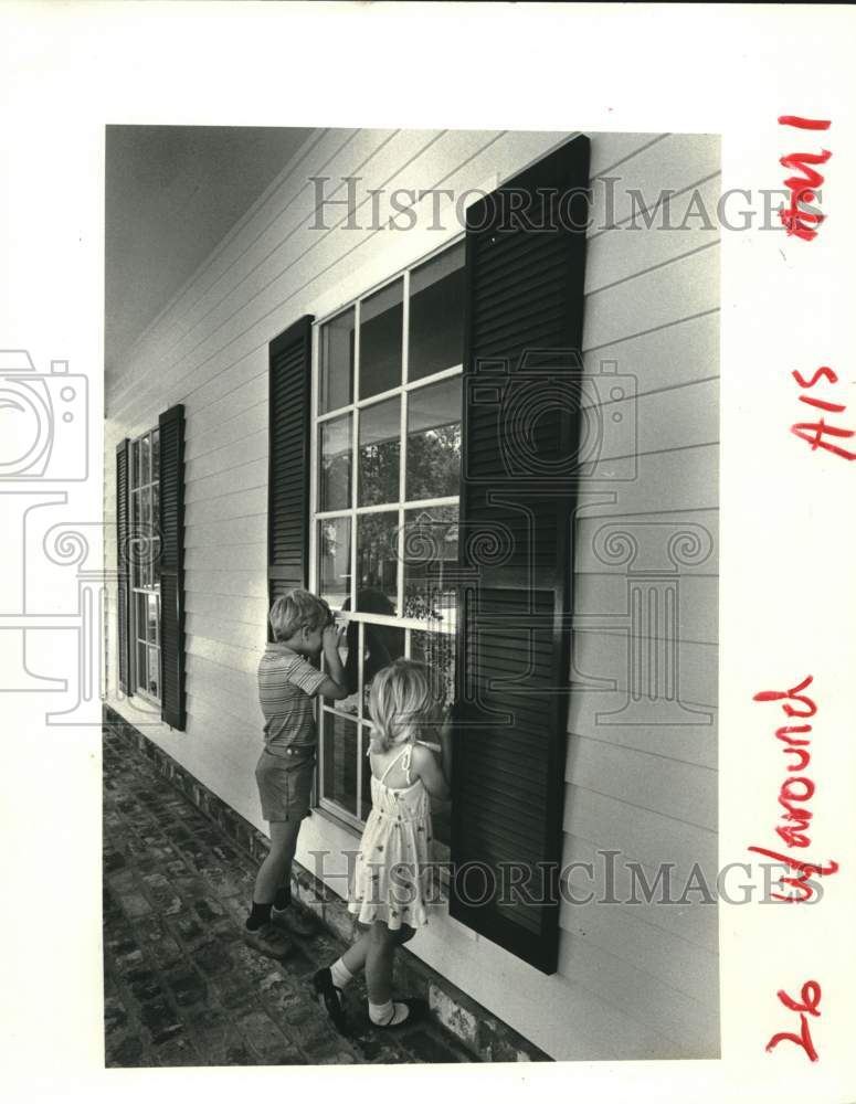 1985 Press Photo Roger &amp; April Bauer attend St. Tammany parade of homes - Historic Images