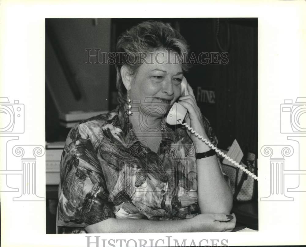 1992 Press Photo Kathy Panter, Chamber-West St. Tammany employee- Historic Images