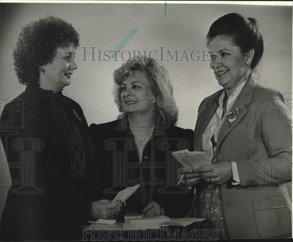 1982 Press Photo Junior Membership of New Orleans Woman&#39;s Club plan for benefit- Historic Images