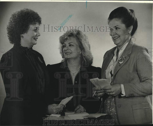 1982 Press Photo Junior Membership of New Orleans Woman's Club plan for benefit- Historic Images