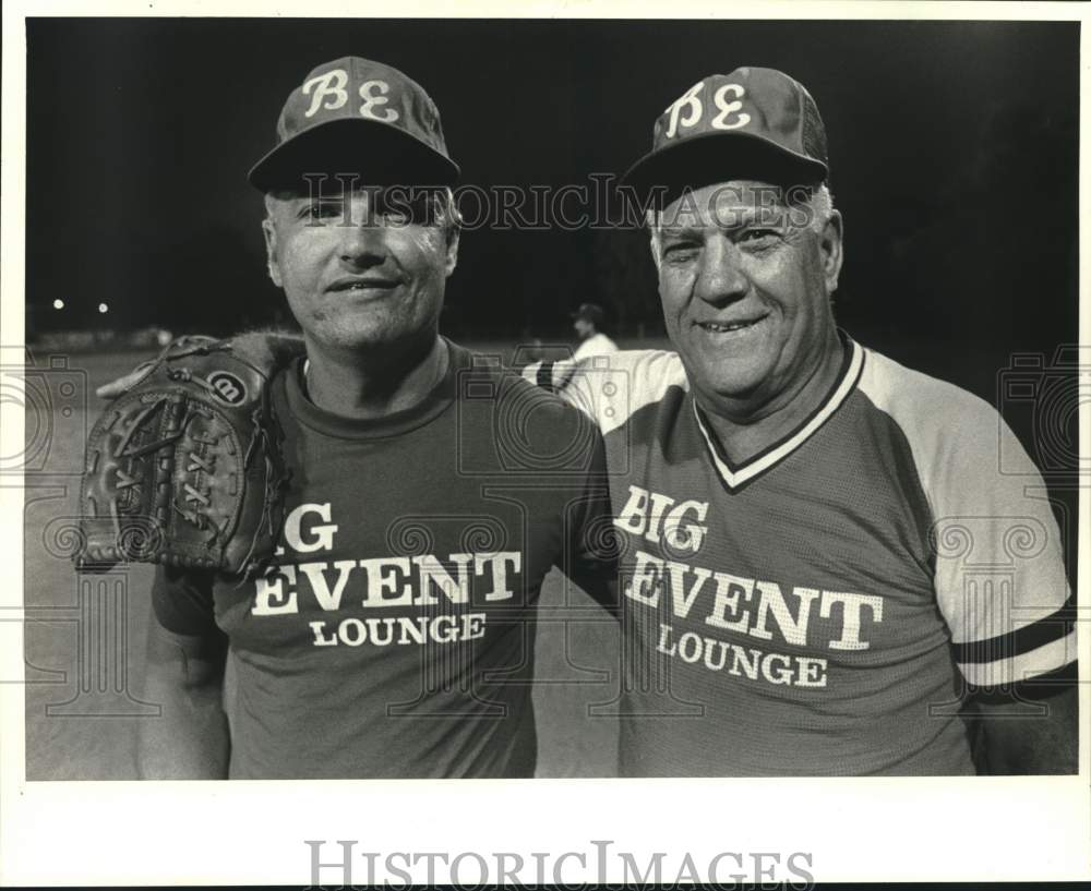 1987 Press Photo Baseball-Joe Orrs Sr. & Joe Orrs Jr., Big Event Lounge Team- Historic Images