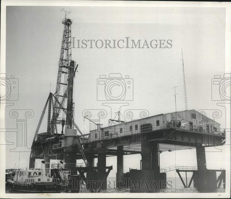 Load image into Gallery viewer, 1955 Press Photo Close of offshore drilling barge in Gulf of Mexico - noc02419
