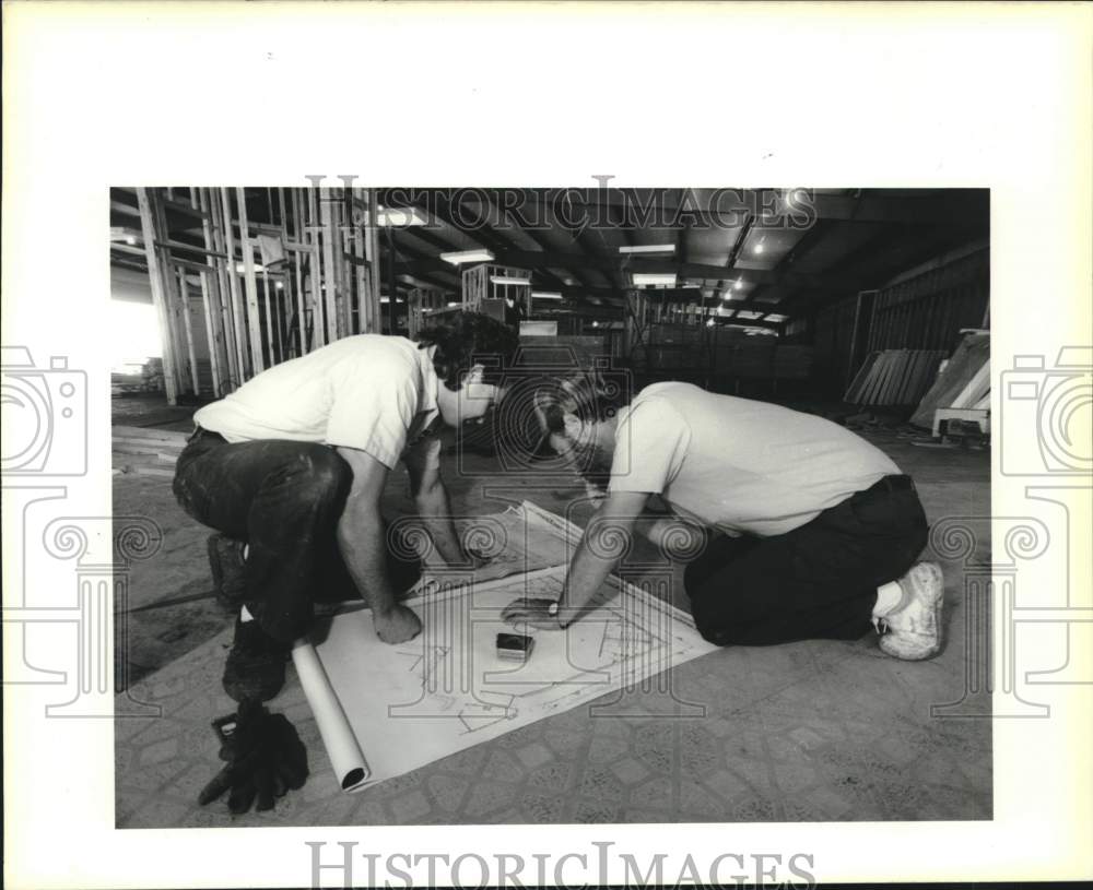 1988 Press Photo David Galey &amp; Johnny Bernard- Chalmette Off Track Betting- Historic Images