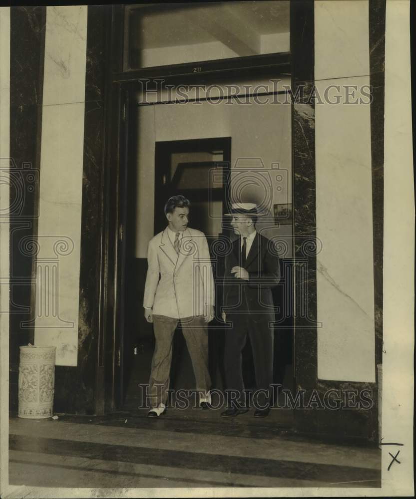 1939 Press Photo Dr. Victor B. Stassi and Attorney Matthew S. Braniff at Court