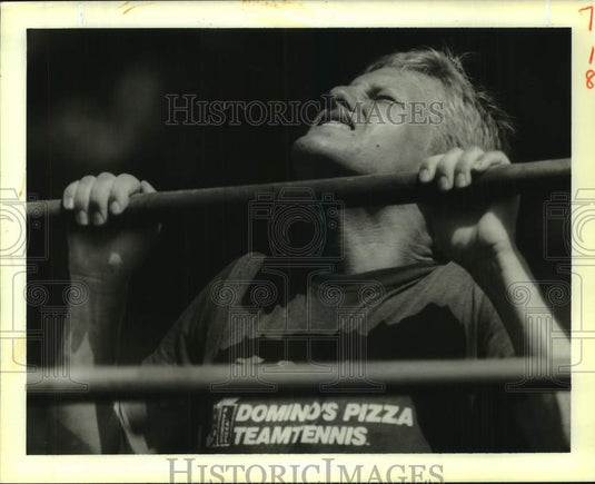 1988 Press Photo Keith Pitman of Riverdale High trains for Special Olympics- Historic Images
