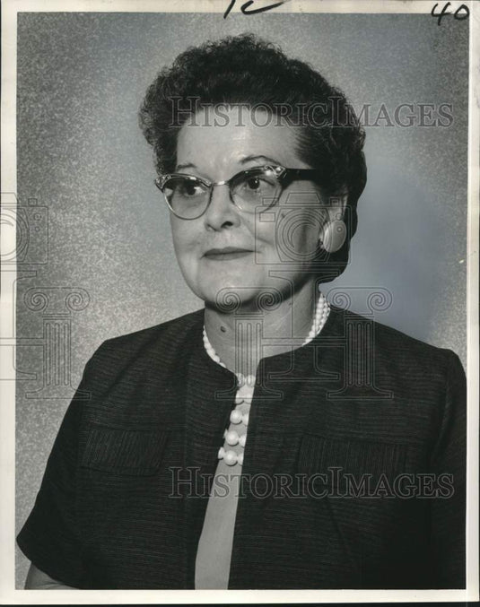 1961 Press Photo Dorothy Parr, Manager of Miller-Wohl store in New Orleans
