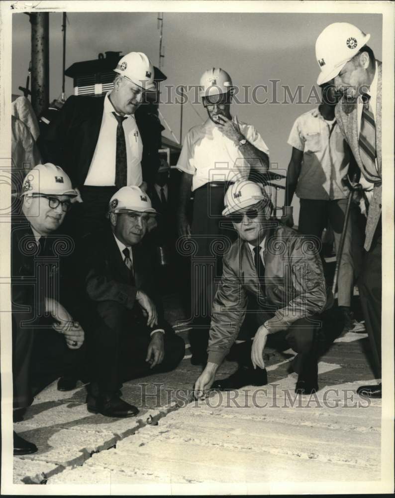 1970 Press Photo Corps of Engineers Mississippi River bank stabilization work- Historic Images