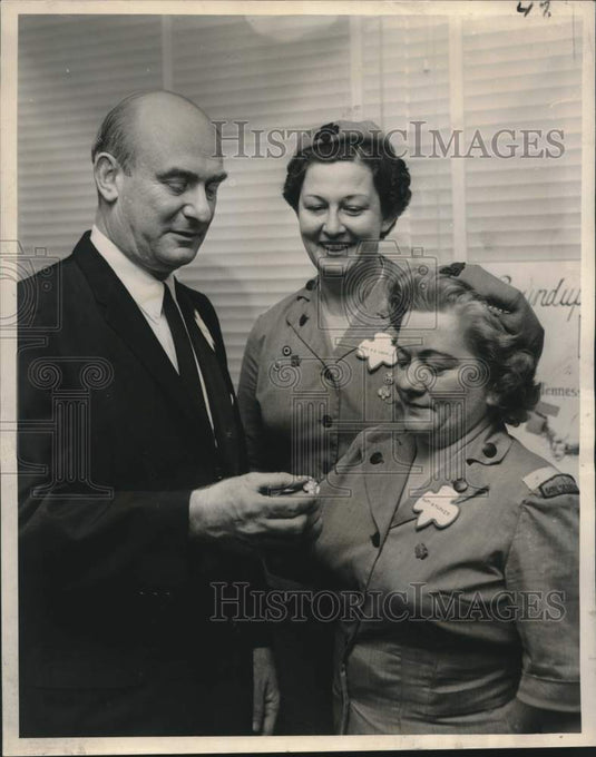 1963 Press Photo Girl Scout Council-Mmes. A.E. Carr and John Parker, New Orleans