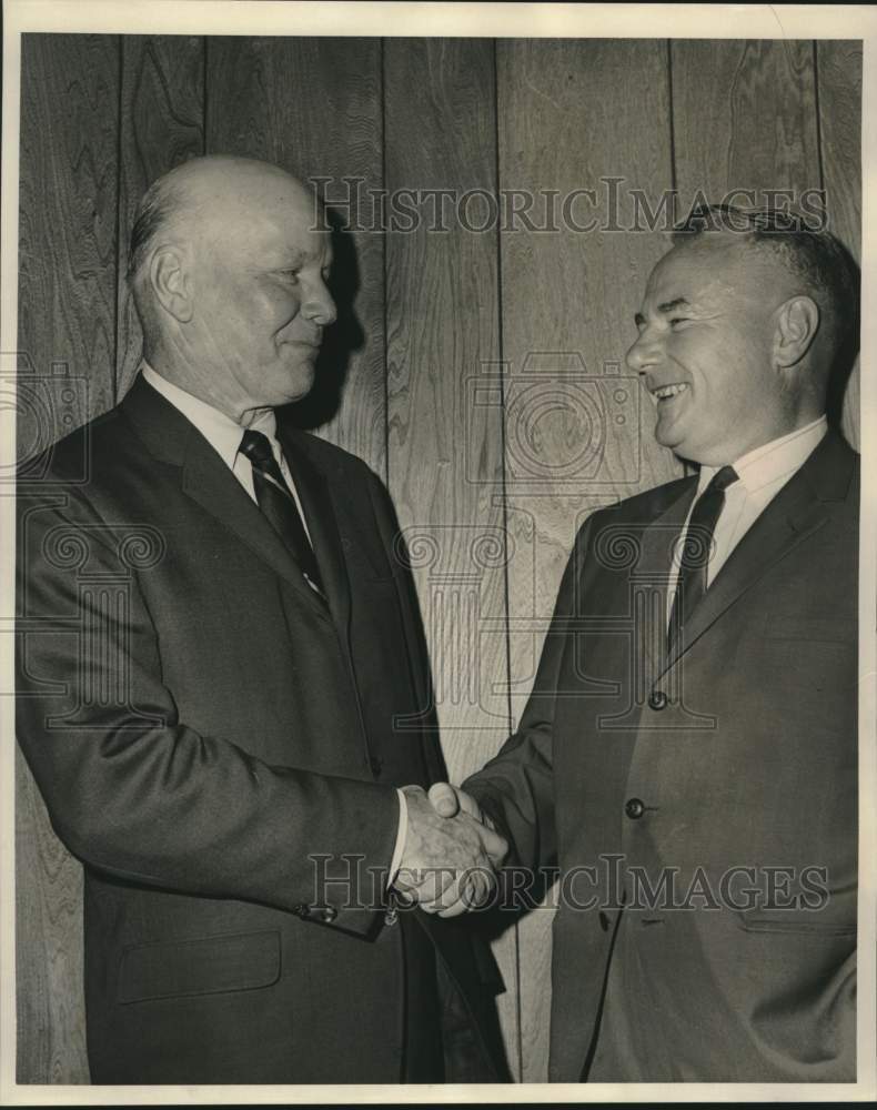 Load image into Gallery viewer, 1967 Press Photo Mr. W.L. Penny retires, Sears - noc04684
