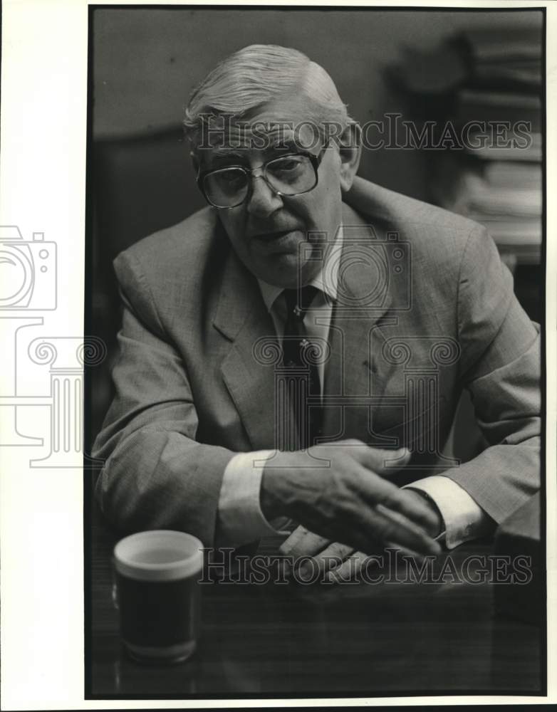 1983 Press Photo Ian Percival, Solicitor General of Britain - noc04731