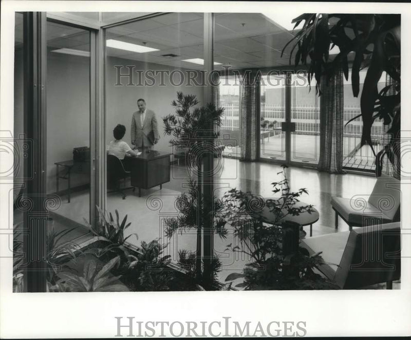 Load image into Gallery viewer, 1967 Press Photo Interior of the new Pepsi-Cola bottling plant in Harahan
