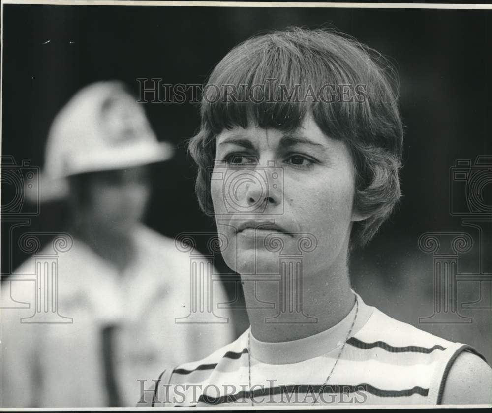 1971 Press Photo Mrs. John R. Peppo and her husband, fire chief volunteer- Historic Images