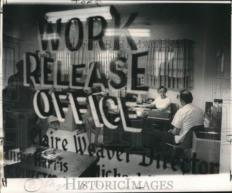 Load image into Gallery viewer, 1969 Press Photo Mrs. Claire Foster Weaver, director of Work Release Program
