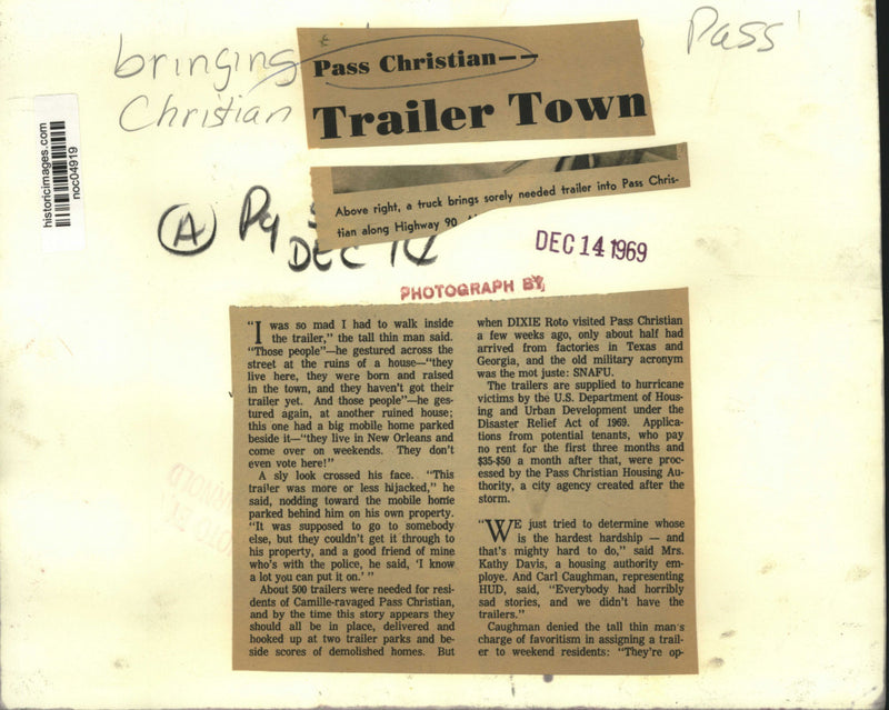 Load image into Gallery viewer, 1969 Press Photo Truck brings trailer into Pass Christian along Highway 90
