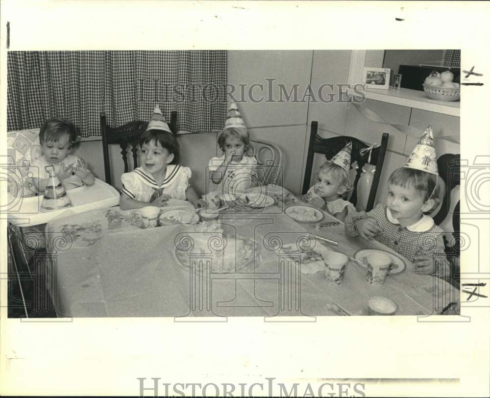 1987 Press Photo Birthday Party for Katie Dalferes, Louisiana- Historic Images