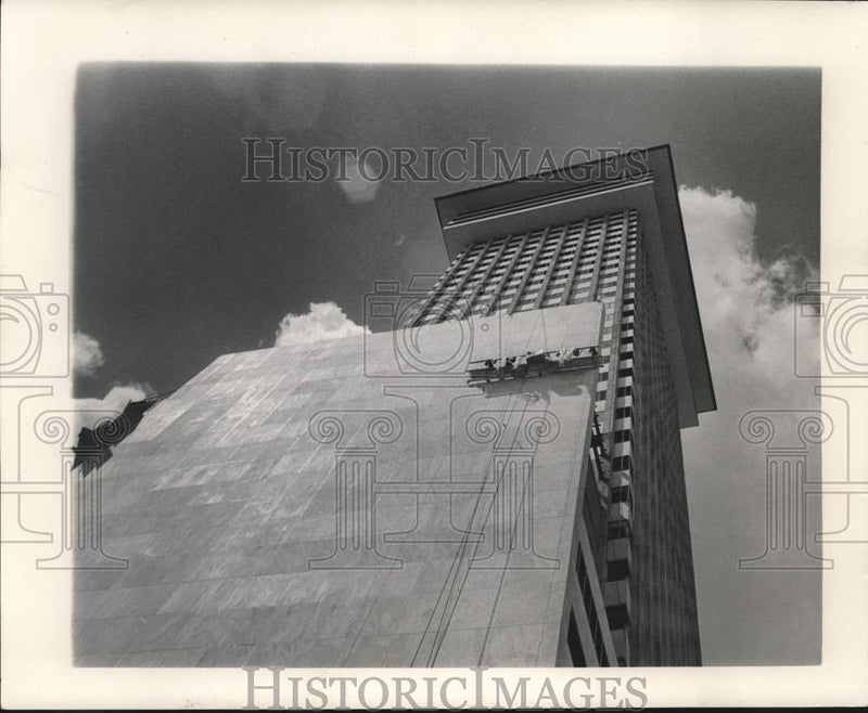 Load image into Gallery viewer, 1966 Press Photo Exterior of the Plaza Tower Building - noc05184
