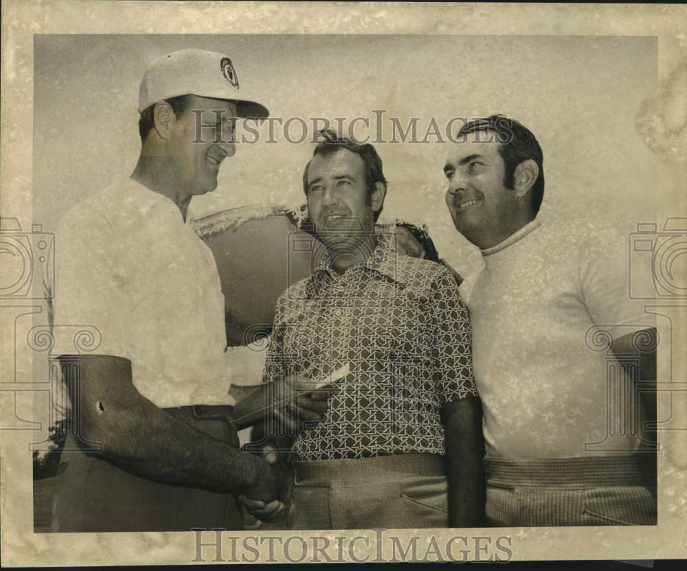 1971 Press Photo Timberlane Golf Club Champion Honored at Timberlane Golf Club- Historic Images