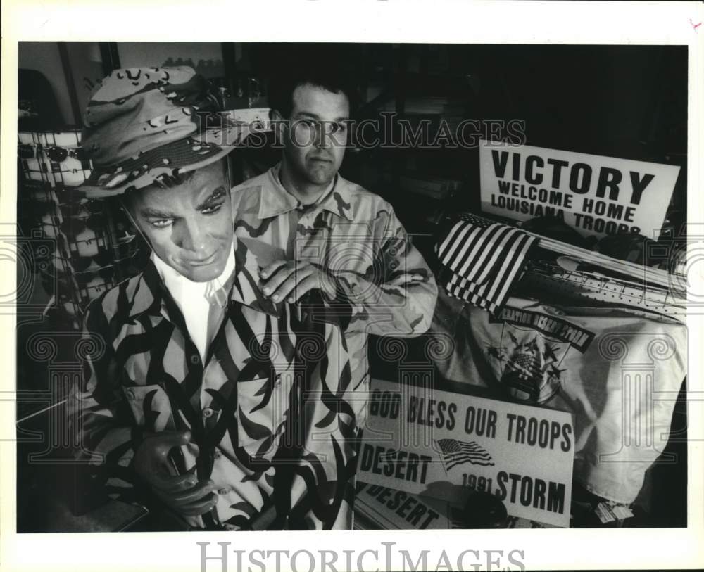 1991 Press Photo Leon Perret in his Army Navy Surplus store in Gretna, Louisiana- Historic Images