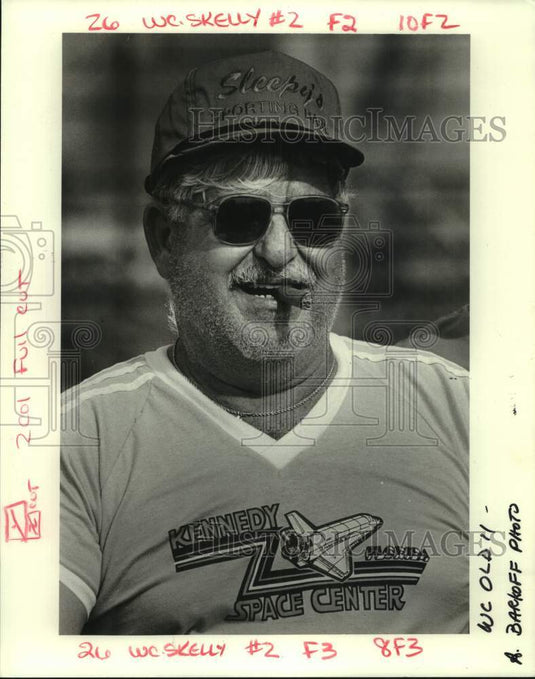 1986 Press Photo Julius Buck at Joseph P. Kelly Park- Historic Images