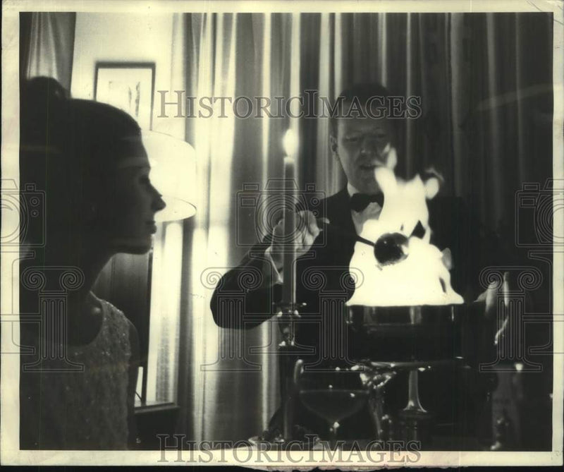 Load image into Gallery viewer, 1968 Press Photo Chef John Poister Makes Charries Jubilee, New York - noc06303
