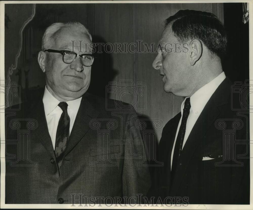 1964 Press Photo Mr. Plowman and Sam Israel Jr., converse - noc06582