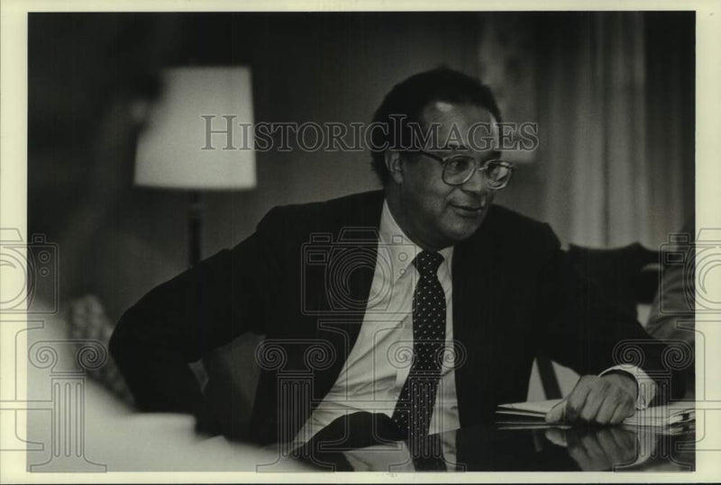 Load image into Gallery viewer, 1984 Press Photo Samuel R. Pierce Jr., Department of Housing &amp; Urban Development
