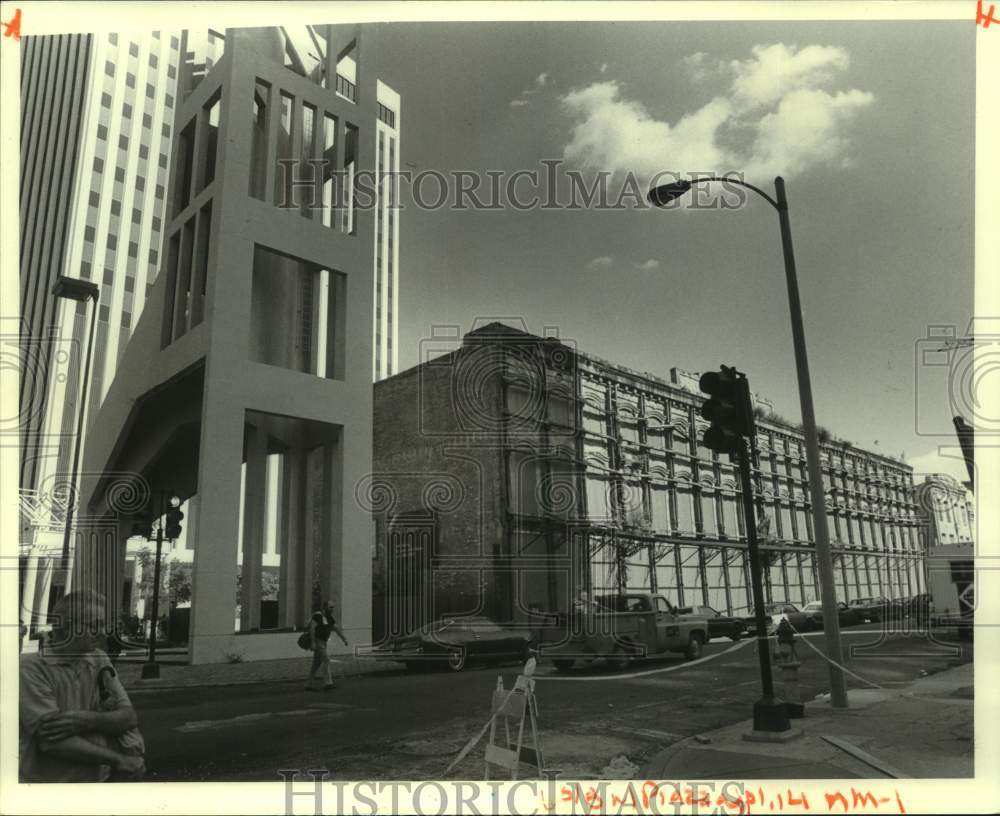 1983 Press Photo Piazza d&#39;Italia - Street Near the Piazza, New Orleans- Historic Images