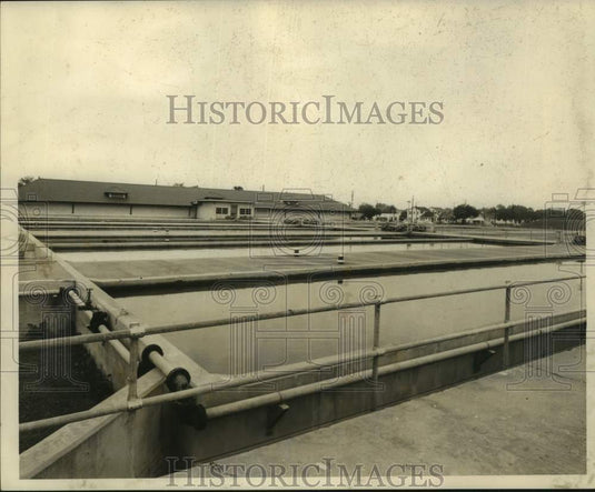 1961 Press Photo Sewerage and Water Board Water Purification Plant - noc07040