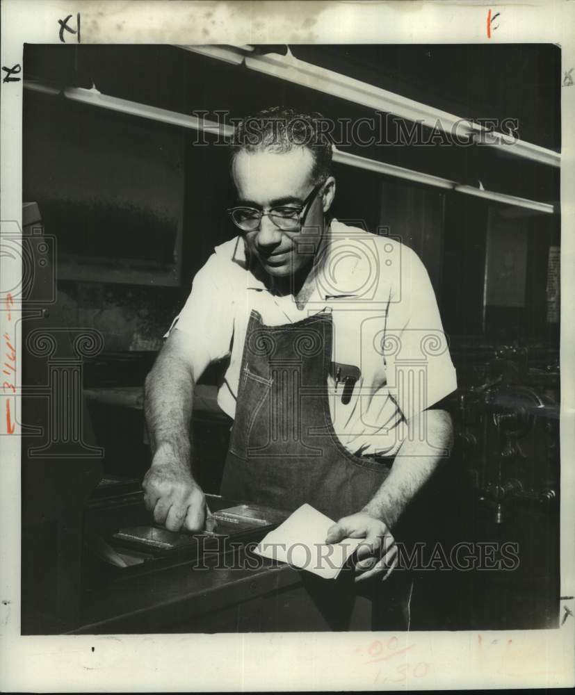 1967 Press Photo I.N. "Nick" Plescia, Printer at The Times-Picayune - noc07043