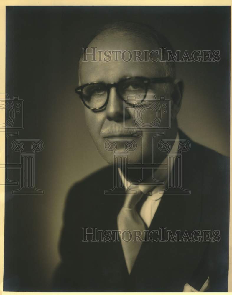 1960 Press Photo Standard Oil - Frank O. Prior, Chairman of the Board
