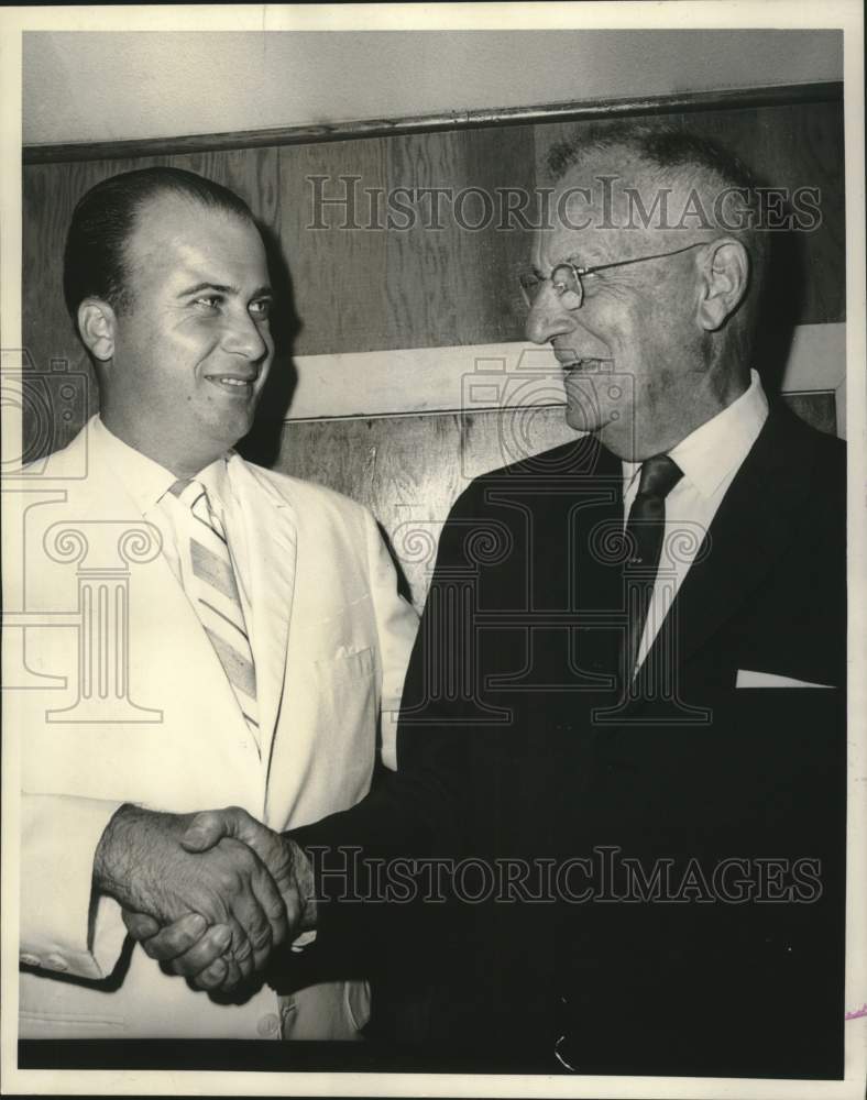 Load image into Gallery viewer, 1966 Press Photo Presidents At Election Of Jefferson Businessmen Organization
