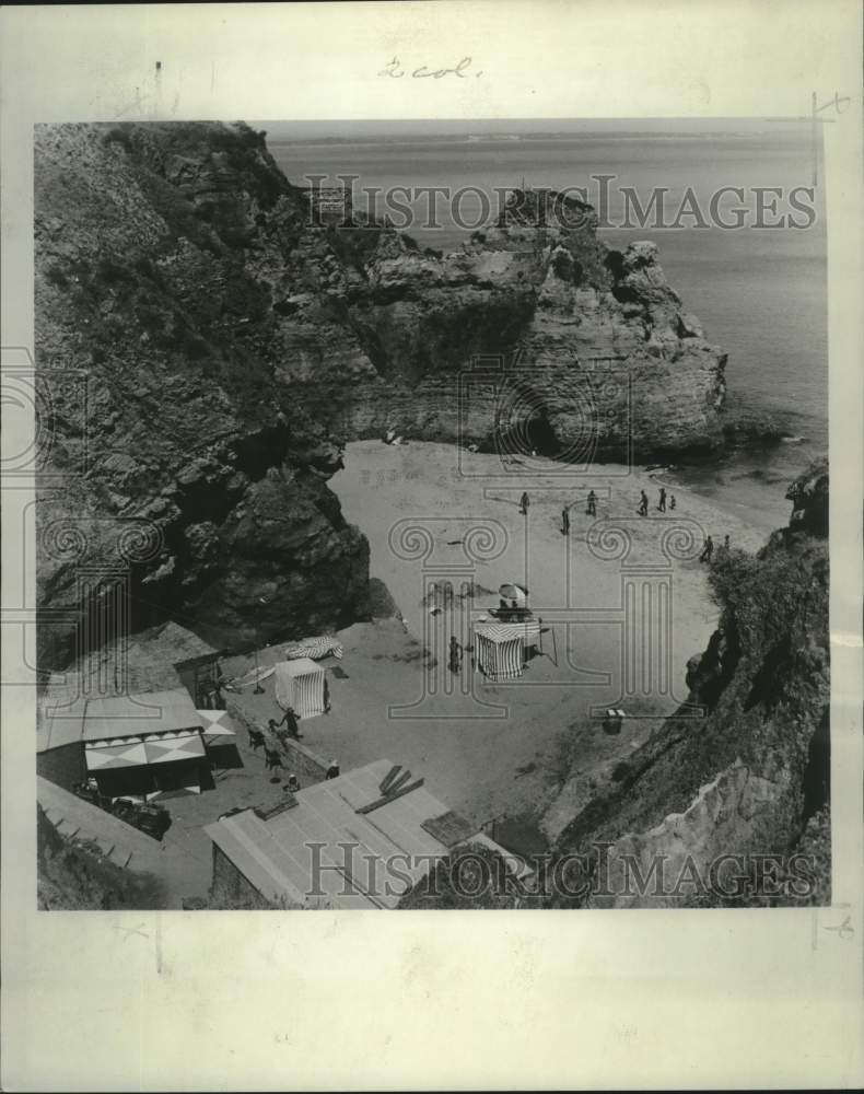 1968 Press Photo Costa del Sol Beach in Portugal&#39;s Algarve Province - noc09105