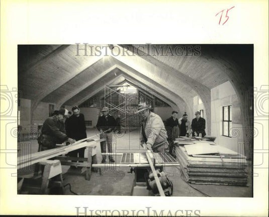 1989 Press Photo Laborers for Christ work at Prince of Peace Lutheran Church