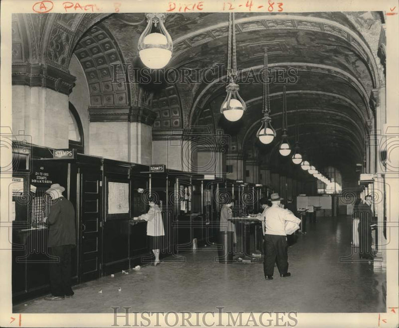 Load image into Gallery viewer, 1961 Press Photo Post Office building, interior - noc09212
