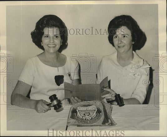 1965 Press Photo New Orleans Soroptimist/Venture Clubs officer installation