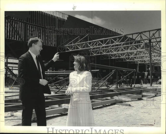 1990 Press Photo Cliff Wallace & Brett Ward of the Pontchartrain Civic Center- Historic Images