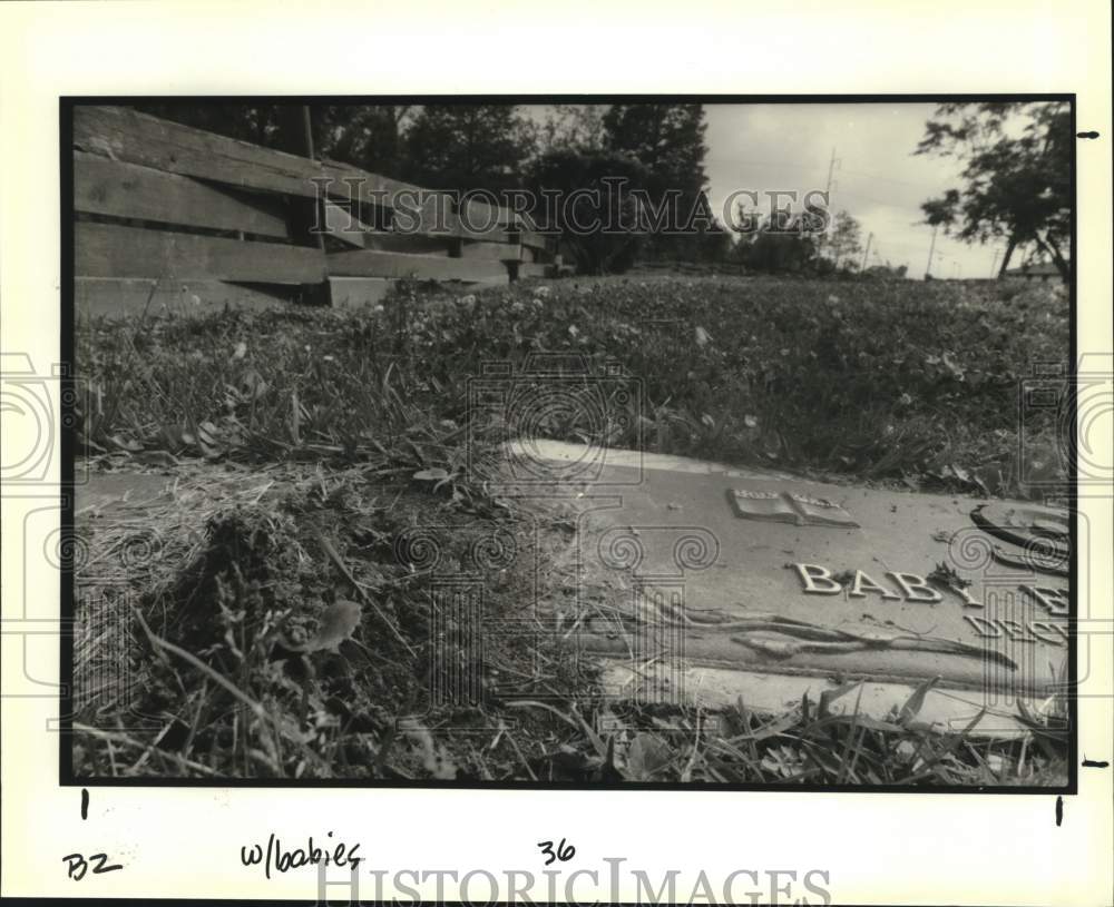 1992 Press Photo Providence Memorial Park Cemetery in Louisiana- Historic Images