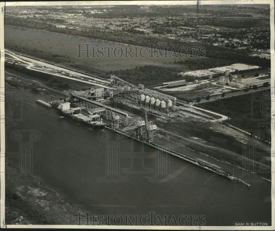 1980 Press Photo Aerial view of the New Orleans' Public Bulk Terminal