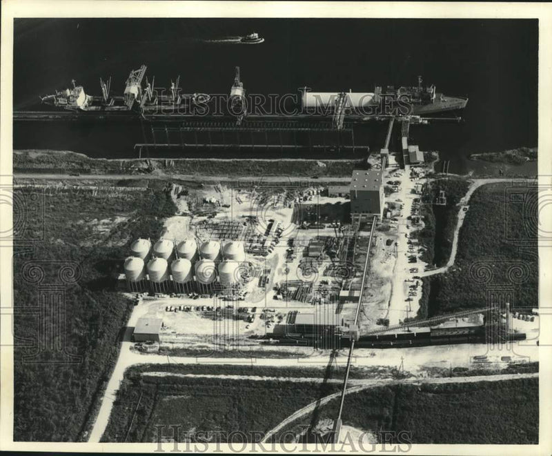 Load image into Gallery viewer, 1967 Press Photo Aerial view of bulk storage area - noc10055
