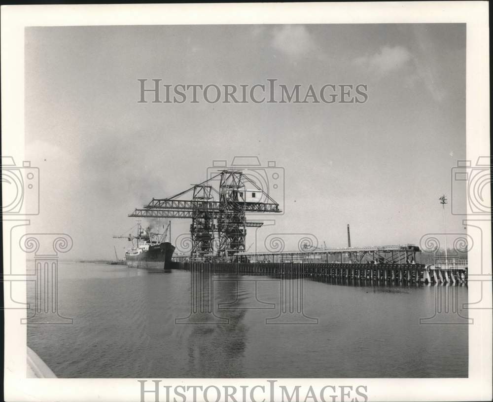 1965 Press Photo Bulk Terminal - noc10061