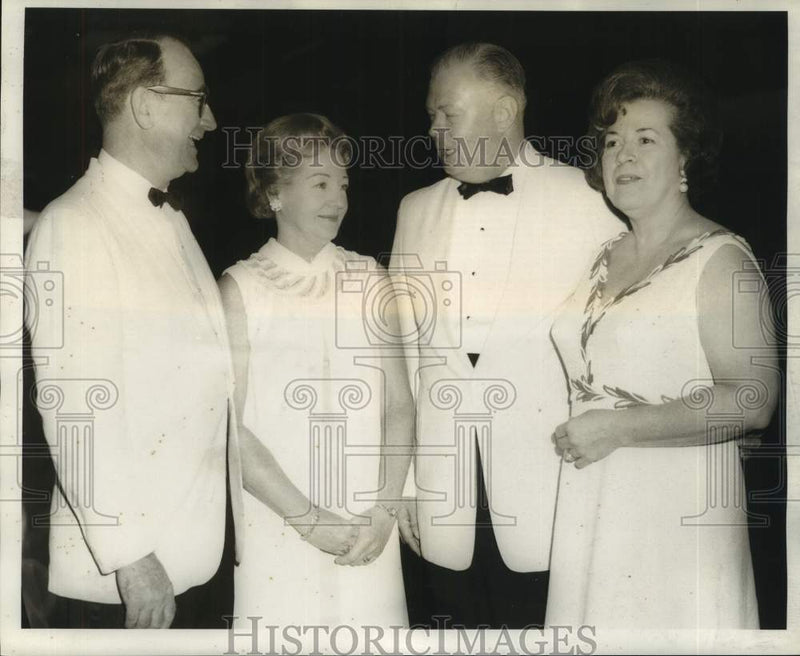 Load image into Gallery viewer, 1969 Press Photo Mr. and Mrs. F.J. Richardson, Mr. and Mrs. Kyle Harblin, Jr.
