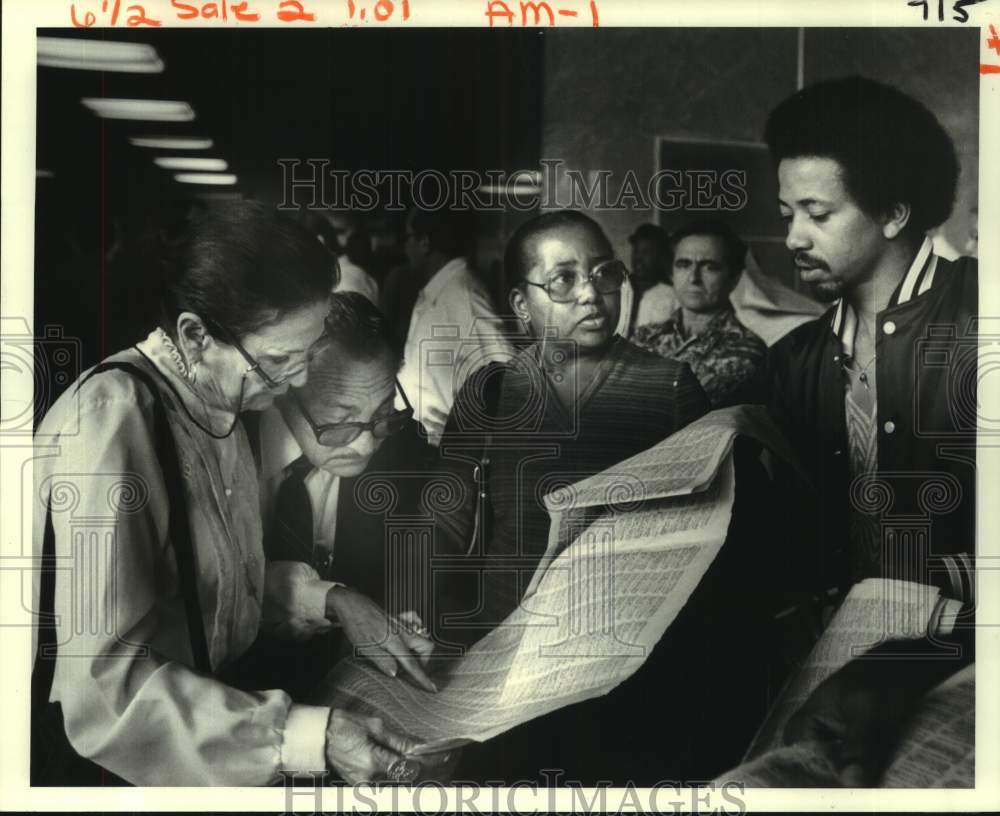 1982 Press Photo Auctioneer at Civil District Court in New Orleans - noc10292