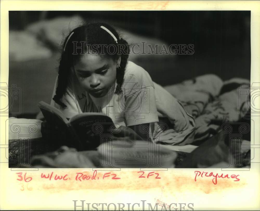 1988 Press Photo Danielle Brown participates in read-a-thon- New Orleans Library- Historic Images