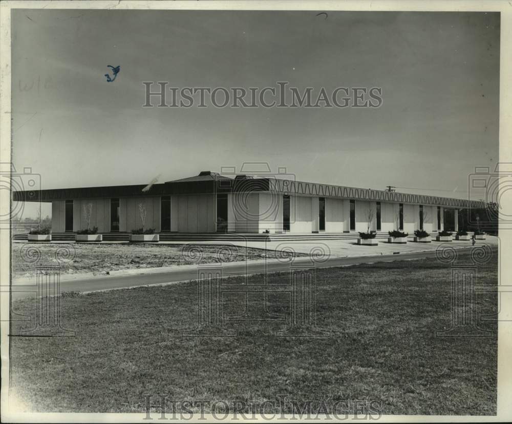 1966 Press Photo New Orleans Public Library - Algiers Branch - noc10551