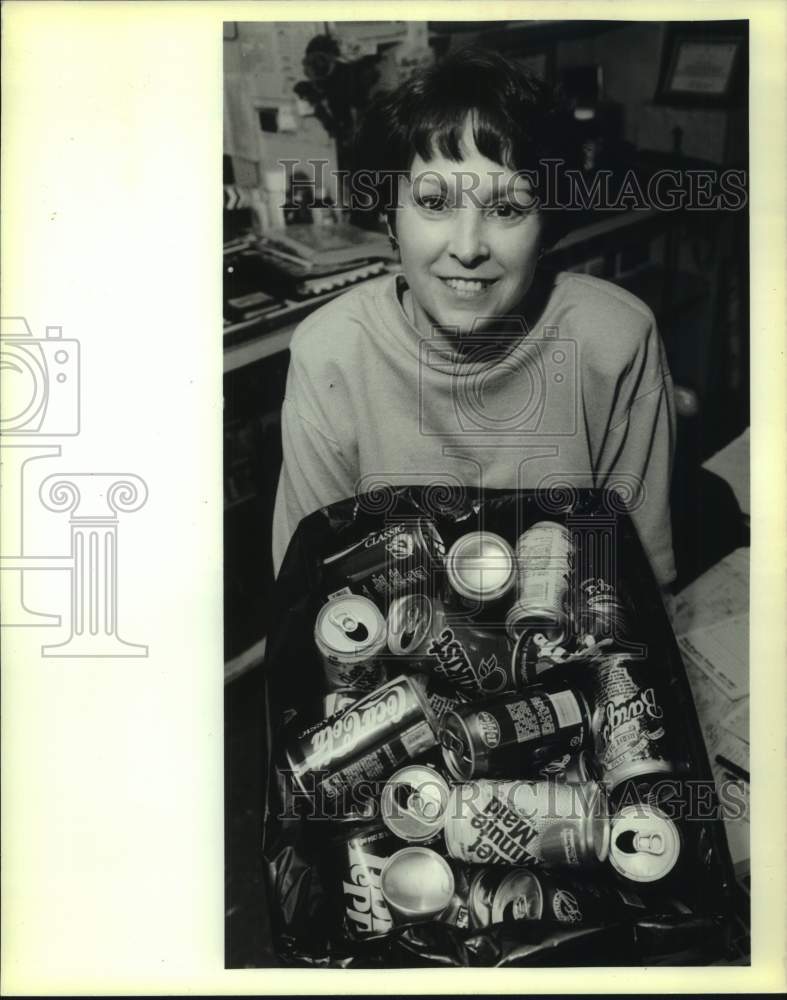 1989 Press Photo  Dorothy Maloney, Lacombe Chamber of Commerce Clean and Green- Historic Images