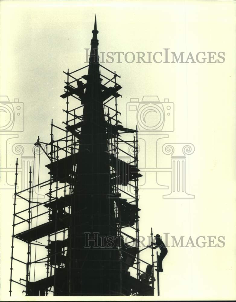 1987 Press Photo Rayne Memorial Methodist Church Spire - Historic Images