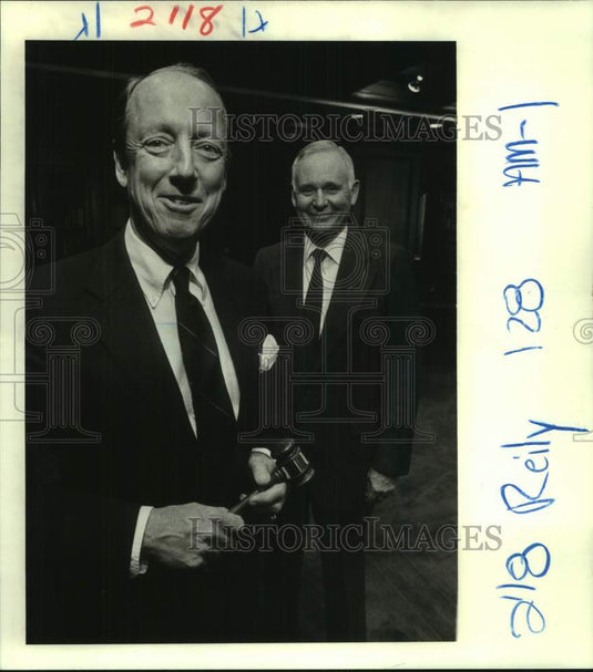 1983 Press Photo William Boatner Reily succeeds John G. Phillips in Tulane Board- Historic Images