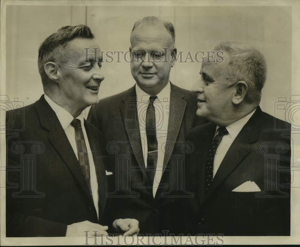 1963 Press Photo West Bank Chamber of Commerce members at meeting in Louisiana