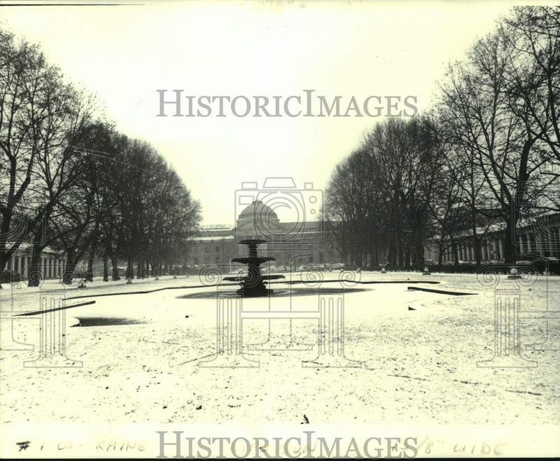 Load image into Gallery viewer, 1984 Press Photo Kurhaus Spa Grounds are Snow Covered, Weisbaden, West Germany
