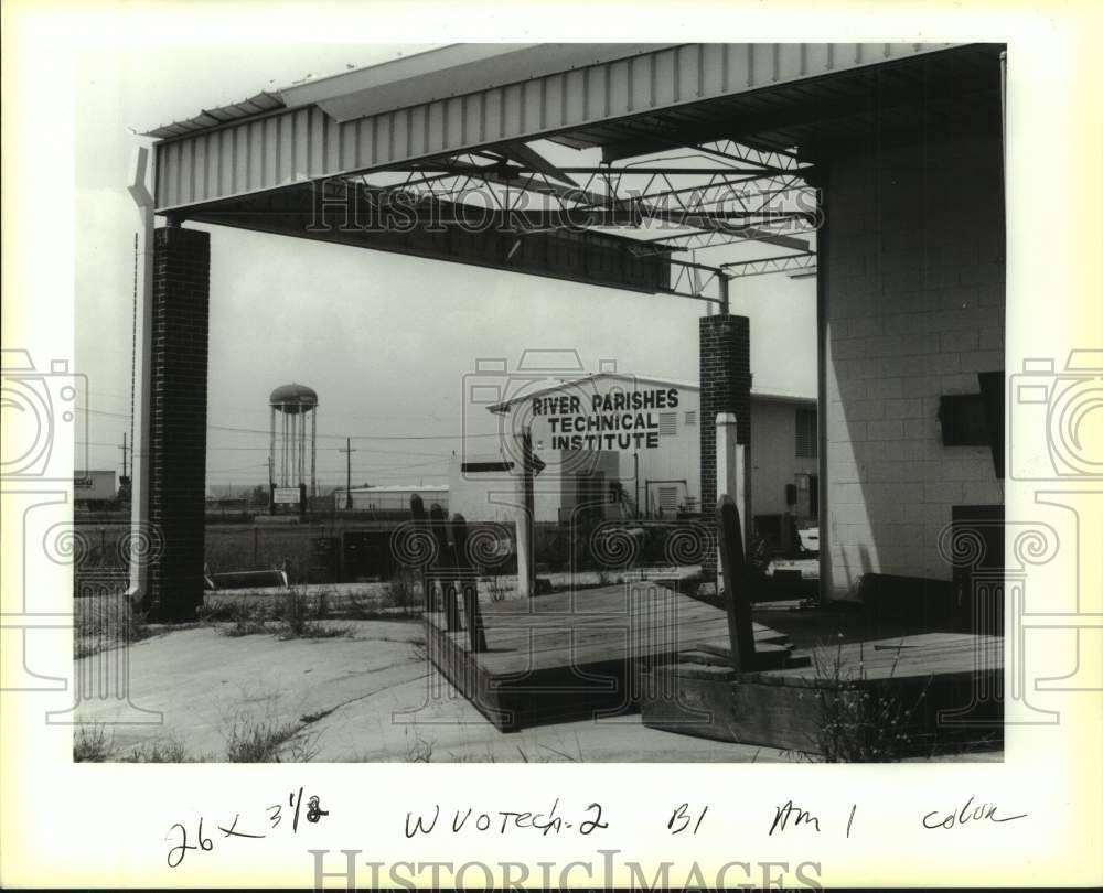 1993 Press Photo River Parish Technical Institute damaged by Hurricane Andrew- Historic Images